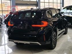 بي ام دبليو iX1